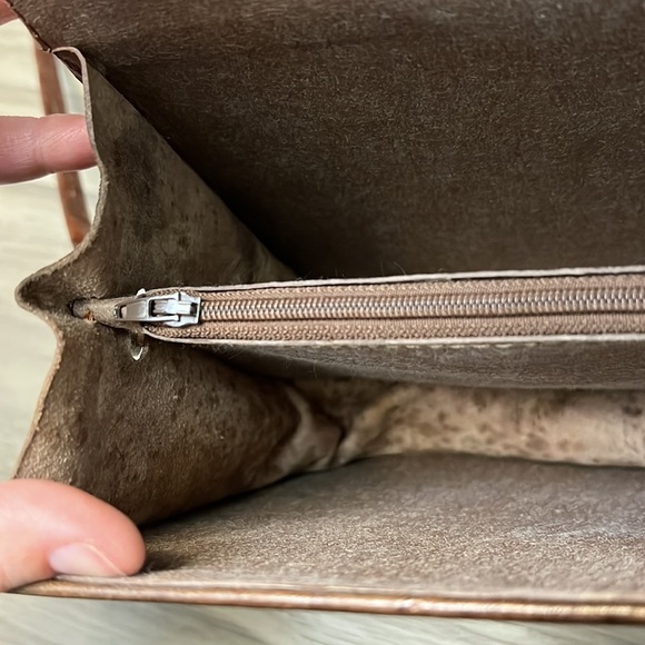 LEATHER CROSSBODY BAG ❤️ - Picture 14 of 17